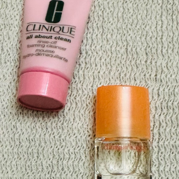 CLINIQUE 2 FOR 1. TRAVEL SIZE PRODUCTS. - Picture 4 of 10